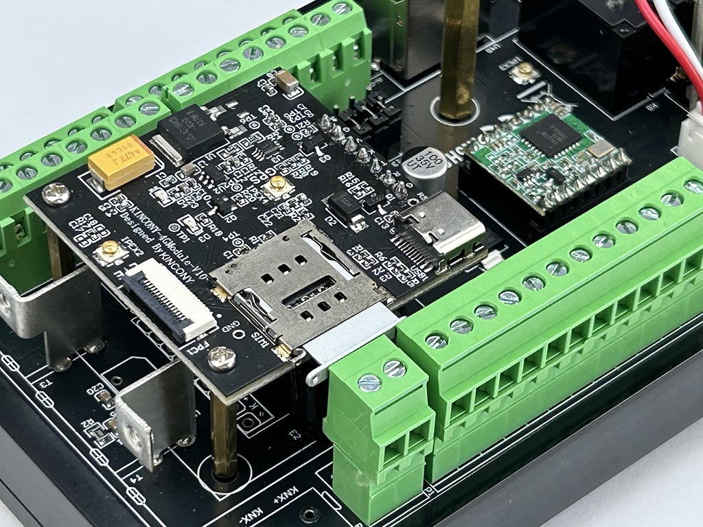 sim7600